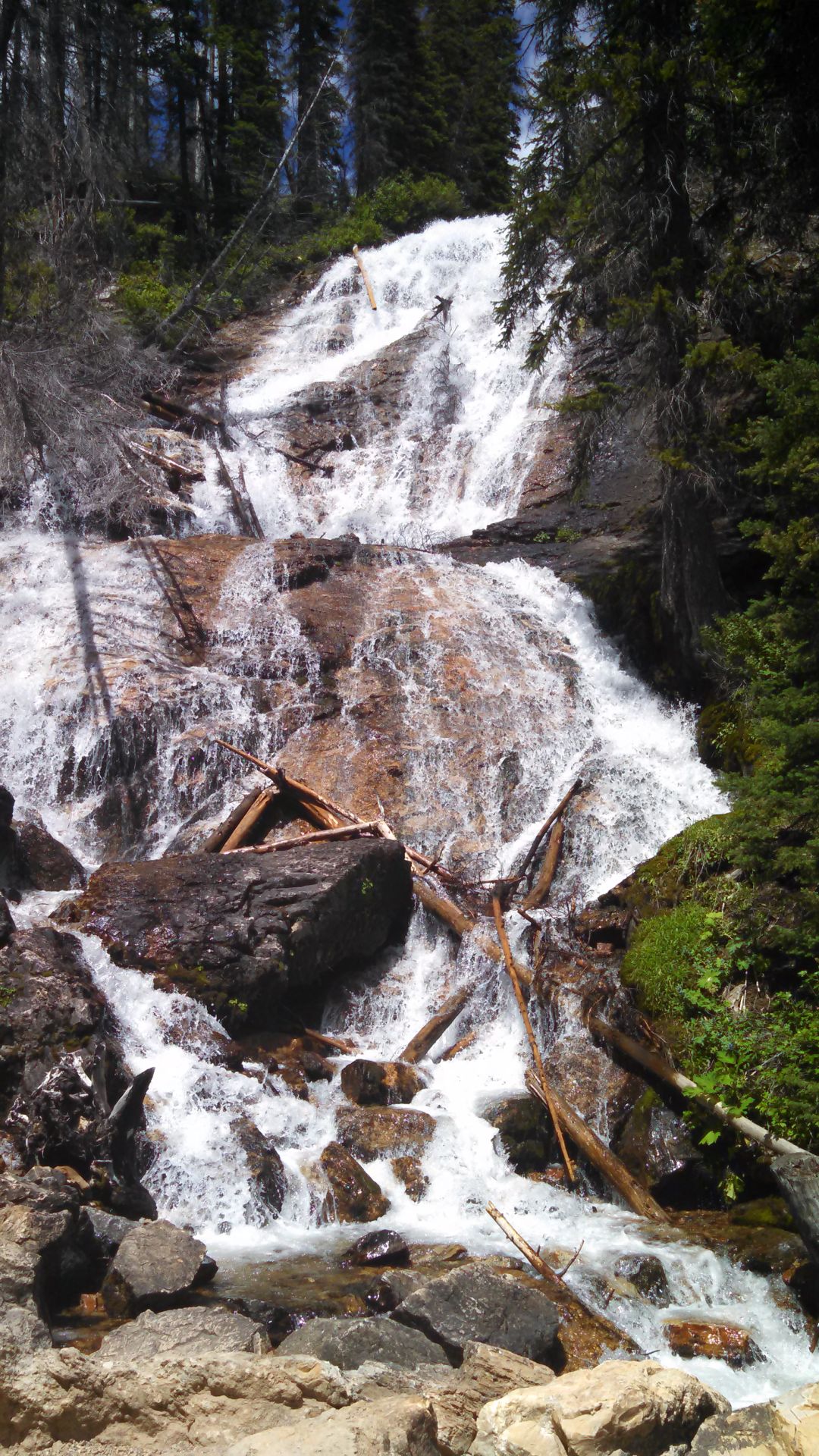 Anaconda Waterfall